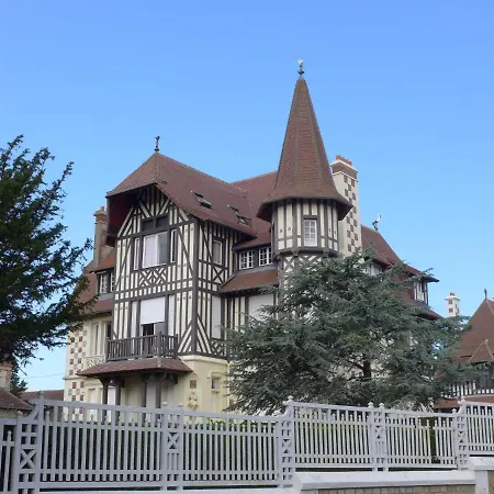 Apartment Marie Antoinette-1 By Interhome Cabourg